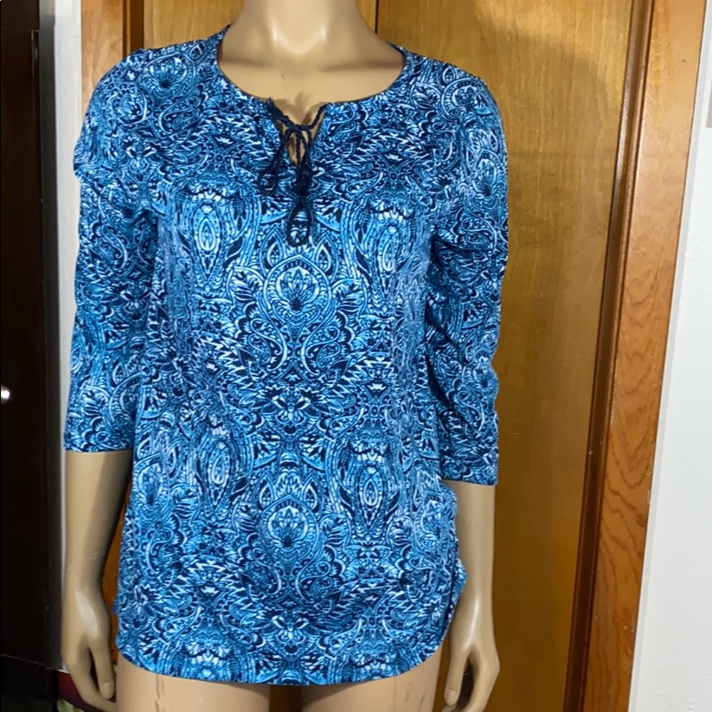 DESIGN TOP